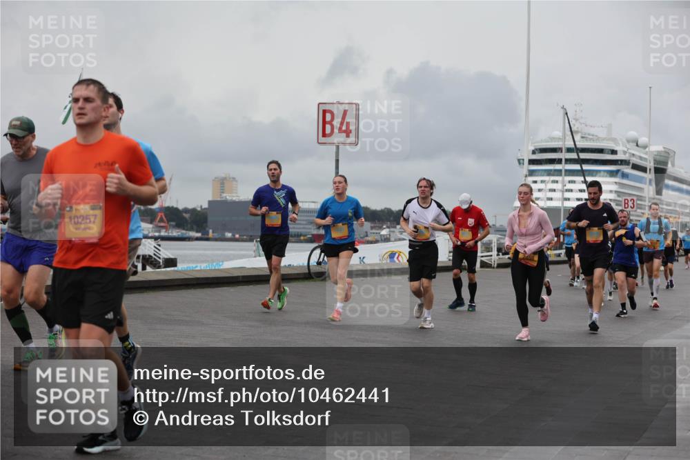 13.09.2026 - Kiel Lauf Andreas Tolksdorf http://msf.ph/oto/10462441 13.09.2026 12:02:45 Kiellinie 10257, 4, 3 meine-sportfotos.de