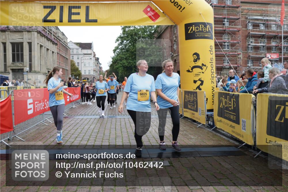 13.09.2026 - Kiel Lauf Yannick Fuchs http://msf.ph/oto/10462442 13.09.2026 09:54:32 Ziel 1414, 1441, 2368, 2485, 5030, 5937, 6815, 6825, 7090, 8830, 12750, 12751, 2815, 2865, 3148, 3283, 3702, 3703, 4263, 4277, 4988, 5670, 6327, 6986, 7127, 7458, 8325, 9587, 10261, 10424, 10434, 11100, 12753, 449, 2979, 3489, 3846, 4911, 4948, 5503, 5504, 6955, 7661, 7813, 7819, 8327, 9509, 9932, 200, 2953, 4539, 4762, 4803, 4988, 5695, 7194, 8041, 8044, 8473, 9057, 9446, 9516, 10535, 11100 meine-sportfotos.de