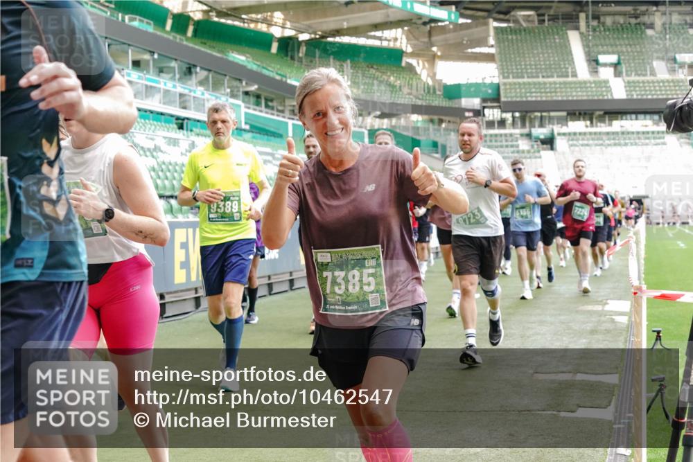 13.09.2026 - 21. swb-Marathon Bremen Michael Burmester http://msf.ph/oto/10462547 13.09.2026 13:12:33 Laufen im Stadion 118, 183, 265, 278, 349, 514, 576, 695, 702, 703, 843, 933, 950, 1005, 1113, 1143, 1226, 1286, 1334, 1435, 1641, 1849, 1851, 1936, 1952, 1991, 2005, 2248, 2264, 2281, 2299, 2336, 2353, 2375, 2377, 2398, 2426, 2439, 2461, 2478, 2505, 2612, 2659, 2665, 2669, 2673, 2684, 2765, 2773, 2792, 2804, 2815, 2816, 2822, 2850, 2860, 2884, 2895, 2907, 2921, 2963, 2966, 2975, 2976, 3016, 3027, 3079, 3082, 3143, 3155, 3159, 3253, 3293, 3308, 3313, 3328, 3349, 3352, 3434, 551 meine-sportfotos.de