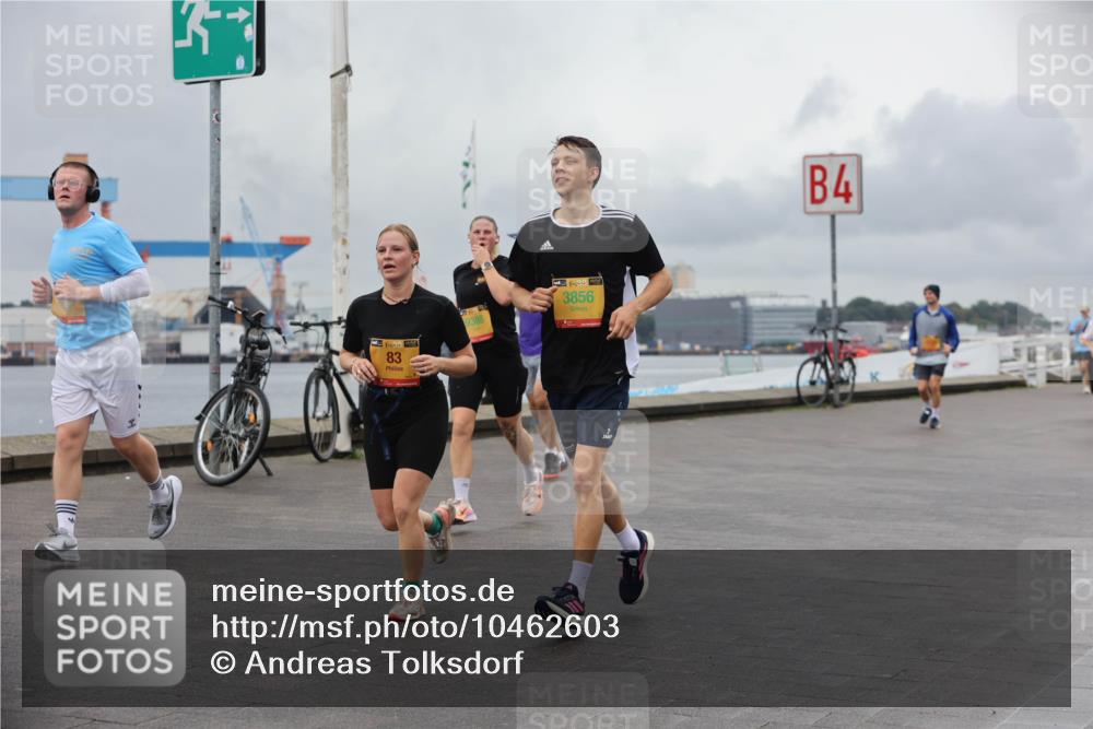 13.09.2026 - Kiel Lauf Andreas Tolksdorf http://msf.ph/oto/10462603 13.09.2026 12:02:57 Kiellinie 38, 83, 3856, 4 meine-sportfotos.de