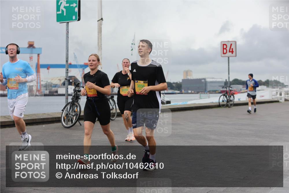 13.09.2026 - Kiel Lauf Andreas Tolksdorf http://msf.ph/oto/10462610 13.09.2026 12:02:57 Kiellinie 34, 85, 9388, 39, 3856, 4 meine-sportfotos.de