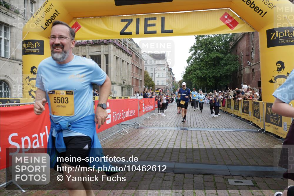 13.09.2026 - Kiel Lauf Yannick Fuchs http://msf.ph/oto/10462612 13.09.2026 09:54:44 Ziel 449, 2979, 3489, 3846, 4911, 4948, 5503, 5504, 6815, 7661, 7813, 7819, 8327, 1414, 1441, 2368, 2485, 2865, 3283, 4263, 5030, 5937, 6327, 6825, 6986, 7090, 7127, 8325, 8830, 9587, 10261, 10424, 10434, 12750, 12751, 12753, 1412, 1436, 4107, 4640, 5307, 6054, 6158, 6955, 7969, 9509, 9588, 9790, 9932, 10635, 2815, 3148, 3702, 3703, 4277, 7458, 8325, 9587 meine-sportfotos.de