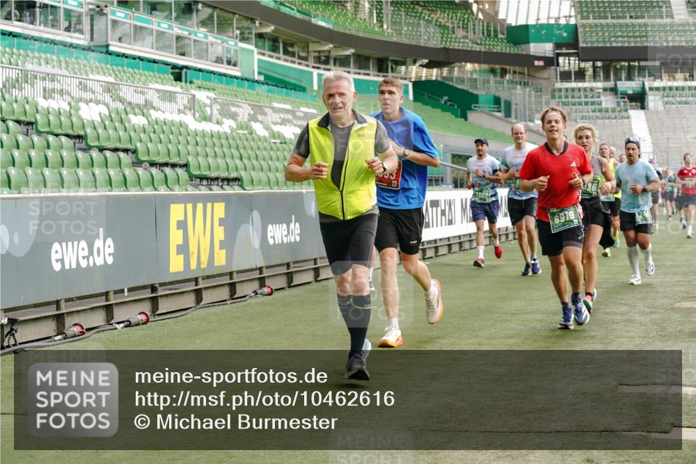 13.09.2026 - 21. swb-Marathon Bremen Michael Burmester http://msf.ph/oto/10462616 13.09.2026 12:55:38 Laufen im Stadion 161, 189, 201, 205, 307, 388, 411, 461, 465, 481, 495, 655, 666, 854, 876, 913, 926, 948, 1053, 1058, 1197, 1390, 1537, 1599, 1645, 1658, 1750, 2001, 2040, 2122, 2125, 2234, 2251, 2260, 2319, 2383, 2390, 2474, 2535, 2604, 2733, 2801, 2812, 2870, 2922, 2948, 2962, 3012, 3054, 3057, 3119, 3134, 3175, 3192, 3202, 3206, 3241, 3246, 3290, 3346, 3348, 3356, 3357, 3411, 3508, 3706, 3716, 3836, 4135, 4137, 4171, 4413, 4455, 4479, 4733, 5277, 5430, 5530, 6106, 2498, 3085 meine-sportfotos.de