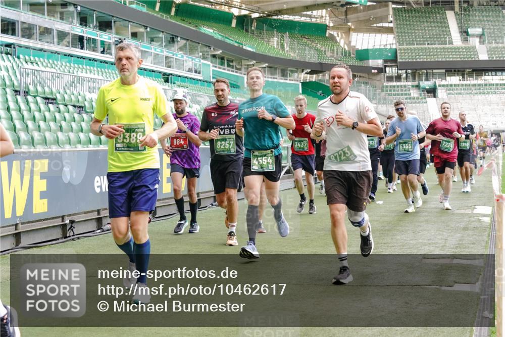 13.09.2026 - 21. swb-Marathon Bremen Michael Burmester http://msf.ph/oto/10462617 13.09.2026 13:12:34 Laufen im Stadion 118, 183, 265, 278, 349, 514, 576, 695, 702, 703, 843, 933, 950, 1005, 1113, 1143, 1226, 1286, 1334, 1435, 1641, 1849, 1851, 1936, 1952, 1991, 2005, 2248, 2264, 2281, 2299, 2336, 2353, 2375, 2377, 2398, 2426, 2439, 2461, 2478, 2505, 2612, 2659, 2665, 2669, 2673, 2684, 2765, 2773, 2792, 2804, 2815, 2816, 2822, 2850, 2860, 2884, 2895, 2907, 2921, 2963, 2966, 2975, 2976, 3016, 3027, 3079, 3082, 3143, 3155, 3159, 3253, 3293, 3308, 3313, 3328, 3349, 3352, 3434, 551 meine-sportfotos.de