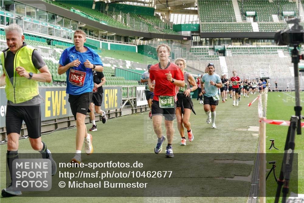 13.09.2026 - 21. swb-Marathon Bremen Michael Burmester http://msf.ph/oto/10462677 13.09.2026 12:55:39 Laufen im Stadion 161, 189, 201, 205, 307, 388, 411, 461, 465, 495, 655, 666, 854, 876, 913, 926, 948, 1053, 1058, 1197, 1390, 1537, 1599, 1645, 1658, 1750, 2001, 2040, 2122, 2125, 2234, 2251, 2260, 2319, 2383, 2390, 2474, 2535, 2604, 2733, 2801, 2812, 2870, 2922, 2948, 2962, 3012, 3057, 3119, 3134, 3175, 3192, 3202, 3206, 3241, 3246, 3290, 3346, 3348, 3356, 3357, 3411, 3508, 3706, 3716, 3836, 4135, 4137, 4171, 4413, 4455, 4479, 4733, 5277, 5430, 5530, 6106, 2498, 3085 meine-sportfotos.de
