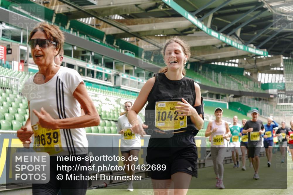 13.09.2026 - 21. swb-Marathon Bremen Michael Burmester http://msf.ph/oto/10462689 13.09.2026 10:34:43 Laufen im Stadion 10018, 10093, 10144, 10147, 10157, 10173, 10175, 10177, 10185, 10236, 10240, 10245, 10254, 10297, 10309, 10355, 10356, 10367, 10368, 10369, 10377, 10408, 10415, 10423, 10427, 10428, 10460, 10485, 10492, 10528, 10530, 10559, 10578, 10604, 10639, 10668, 10669, 10673, 10677, 10687, 10691, 10699, 10700, 10715, 10749, 10750, 10772, 10787, 10788, 10809, 10828, 10857, 10914, 10928, 11126, 11162, 11343, 11803, 11965, 10146, 10222 meine-sportfotos.de