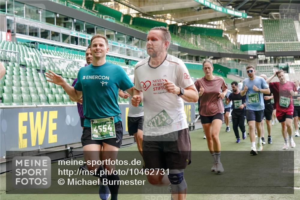 13.09.2026 - 21. swb-Marathon Bremen Michael Burmester http://msf.ph/oto/10462731 13.09.2026 13:12:35 Laufen im Stadion 118, 183, 265, 278, 349, 514, 576, 695, 702, 703, 843, 933, 950, 1005, 1113, 1143, 1226, 1286, 1334, 1435, 1641, 1849, 1851, 1936, 1952, 1991, 2005, 2248, 2264, 2281, 2299, 2336, 2353, 2375, 2377, 2398, 2426, 2439, 2461, 2478, 2505, 2612, 2659, 2665, 2669, 2673, 2684, 2765, 2773, 2792, 2804, 2815, 2816, 2822, 2850, 2860, 2884, 2895, 2907, 2921, 2963, 2966, 2975, 2976, 3016, 3027, 3079, 3082, 3143, 3155, 3159, 3253, 3293, 3308, 3313, 3328, 3349, 3352, 3434, 551 meine-sportfotos.de