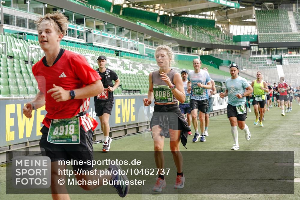 13.09.2026 - 21. swb-Marathon Bremen Michael Burmester http://msf.ph/oto/10462737 13.09.2026 12:55:41 Laufen im Stadion 161, 189, 201, 205, 307, 388, 411, 461, 465, 495, 655, 854, 876, 913, 926, 948, 1053, 1058, 1197, 1390, 1537, 1599, 1645, 1658, 1750, 2001, 2040, 2122, 2125, 2234, 2251, 2260, 2319, 2383, 2390, 2474, 2535, 2604, 2733, 2801, 2812, 2870, 2922, 2948, 2962, 3012, 3057, 3119, 3134, 3175, 3192, 3202, 3206, 3241, 3246, 3290, 3346, 3348, 3356, 3357, 3411, 3508, 3706, 3716, 3836, 4135, 4137, 4171, 4413, 4455, 4479, 4733, 5277, 5430, 5530, 6106, 2498, 3085 meine-sportfotos.de