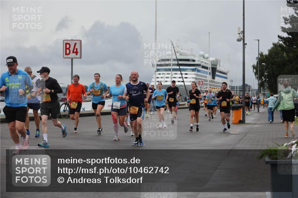 13.09.2026 - Kiel Lauf Andreas Tolksdorf http://msf.ph/oto/10462742 13.09.2026 12:03:07 Kiellinie 10622, 4, 2760, 3, 3763 meine-sportfotos.de