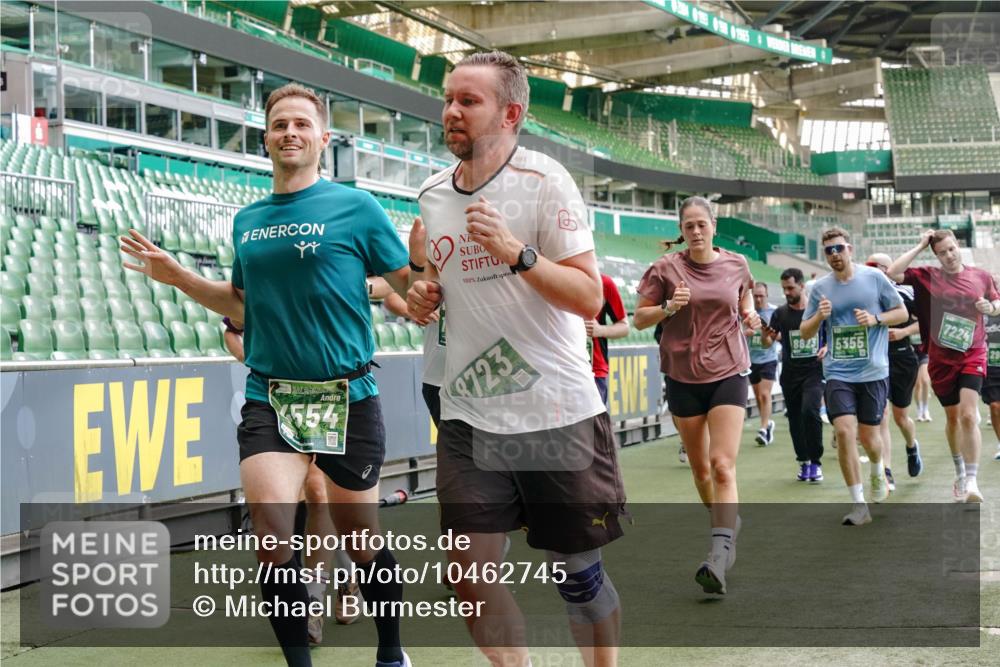 13.09.2026 - 21. swb-Marathon Bremen Michael Burmester http://msf.ph/oto/10462745 13.09.2026 13:12:36 Laufen im Stadion 118, 183, 265, 278, 349, 514, 576, 695, 702, 703, 843, 933, 950, 1005, 1113, 1143, 1226, 1286, 1334, 1435, 1641, 1849, 1851, 1936, 1952, 1991, 2005, 2248, 2264, 2281, 2299, 2336, 2353, 2375, 2377, 2398, 2426, 2439, 2461, 2478, 2505, 2612, 2659, 2665, 2669, 2673, 2684, 2765, 2773, 2792, 2804, 2815, 2816, 2822, 2850, 2860, 2884, 2895, 2907, 2921, 2963, 2966, 2975, 2976, 3016, 3027, 3079, 3082, 3143, 3155, 3159, 3253, 3293, 3308, 3313, 3328, 3349, 3352, 3434, 551 meine-sportfotos.de