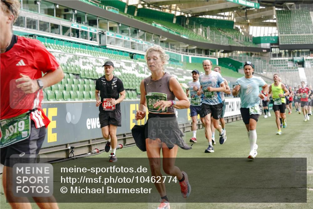 13.09.2026 - 21. swb-Marathon Bremen Michael Burmester http://msf.ph/oto/10462774 13.09.2026 12:55:41 Laufen im Stadion 161, 189, 201, 205, 307, 388, 411, 461, 465, 495, 655, 854, 876, 913, 926, 948, 1053, 1058, 1197, 1390, 1537, 1599, 1645, 1658, 1750, 2001, 2040, 2122, 2125, 2234, 2251, 2260, 2319, 2383, 2390, 2474, 2535, 2604, 2733, 2801, 2812, 2870, 2922, 2948, 2962, 3012, 3057, 3119, 3134, 3175, 3192, 3202, 3206, 3241, 3246, 3290, 3346, 3348, 3356, 3357, 3411, 3508, 3706, 3716, 3836, 4135, 4137, 4171, 4413, 4455, 4479, 4733, 5277, 5430, 5530, 6106, 2498, 3085 meine-sportfotos.de