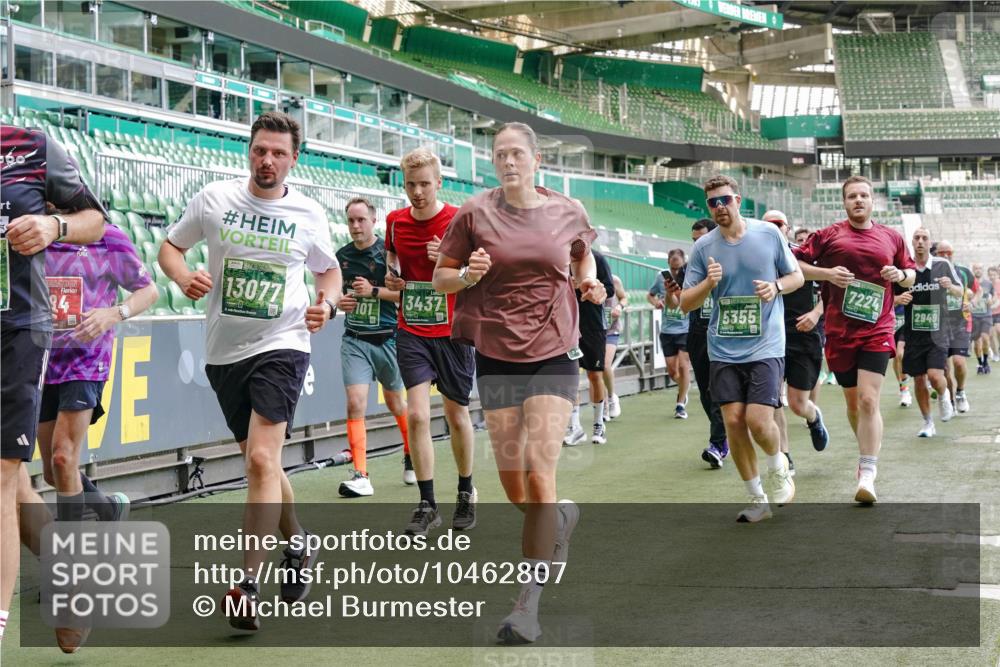 13.09.2026 - 21. swb-Marathon Bremen Michael Burmester http://msf.ph/oto/10462807 13.09.2026 13:12:36 Laufen im Stadion 118, 183, 265, 278, 349, 514, 576, 695, 702, 703, 843, 933, 950, 1005, 1113, 1143, 1226, 1286, 1334, 1435, 1641, 1849, 1851, 1936, 1952, 1991, 2005, 2248, 2264, 2281, 2299, 2336, 2353, 2375, 2377, 2398, 2426, 2439, 2461, 2478, 2505, 2612, 2659, 2665, 2669, 2673, 2684, 2765, 2773, 2792, 2804, 2815, 2816, 2822, 2850, 2860, 2884, 2895, 2907, 2921, 2963, 2966, 2975, 2976, 3016, 3027, 3079, 3082, 3143, 3155, 3159, 3253, 3293, 3308, 3313, 3328, 3349, 3352, 3434, 551 meine-sportfotos.de