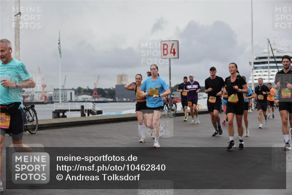 13.09.2026 - Kiel Lauf Andreas Tolksdorf http://msf.ph/oto/10462840 13.09.2026 12:03:11 Kiellinie 38, 362, 4, 6047, 5325, 11450 meine-sportfotos.de