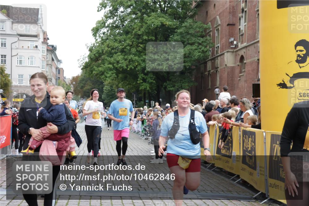 13.09.2026 - Kiel Lauf Yannick Fuchs http://msf.ph/oto/10462846 13.09.2026 09:54:56 Ziel 449, 1436, 2979, 3846, 4107, 4948, 5307, 6054, 6158, 6955, 7813, 7819, 7969, 9509, 9588, 9790, 9932, 10635, 1414, 1441, 2368, 2485, 3489, 4911, 5030, 5503, 5504, 5937, 6815, 6825, 7090, 7661, 8327, 8830, 12750, 12751, 1412, 2079, 4640, 6102, 9117, 10609, 10743, 11564, 12514, 1441, 2485, 2865, 3283, 4263, 6327, 6986, 7127, 10261, 10424, 10434, 12753 meine-sportfotos.de