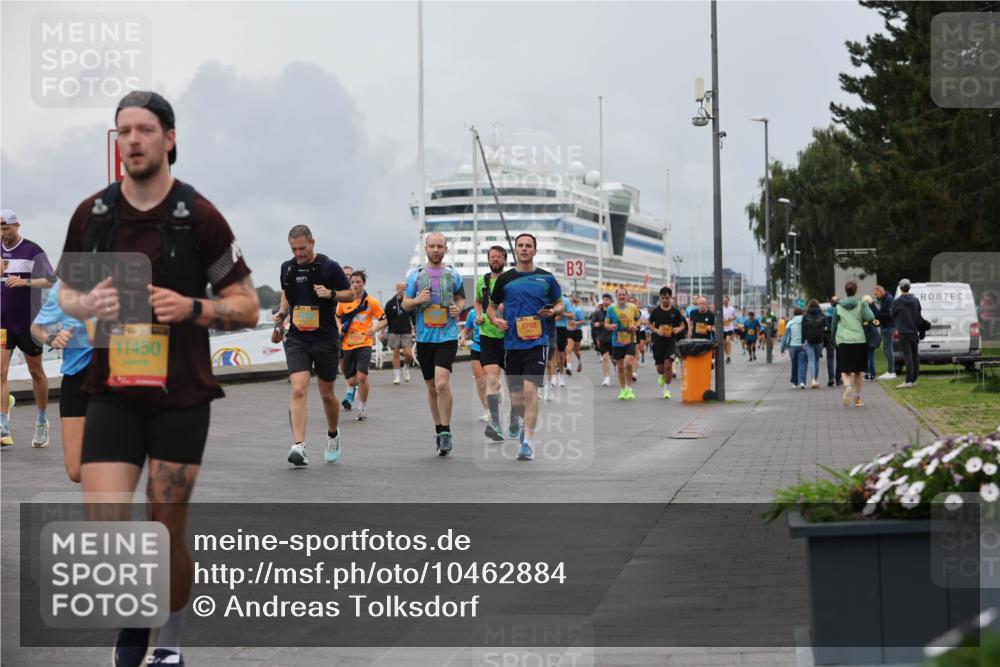 13.09.2026 - Kiel Lauf Andreas Tolksdorf http://msf.ph/oto/10462884 13.09.2026 12:03:14 Kiellinie 11450, 9768, 3 meine-sportfotos.de