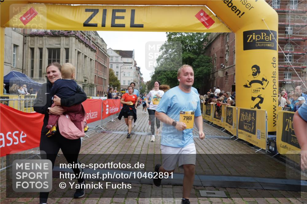 13.09.2026 - Kiel Lauf Yannick Fuchs http://msf.ph/oto/10462891 13.09.2026 09:54:58 Ziel 1436, 4107, 4640, 5307, 6054, 6158, 6955, 7813, 7819, 7969, 9509, 9588, 9790, 9932, 10635, 449, 1414, 1441, 2368, 2485, 2979, 3489, 3846, 4911, 4948, 5030, 5503, 5504, 5937, 6815, 6825, 7090, 7661, 7813, 7819, 8327, 8830, 12750, 12751, 1412, 2079, 5883, 6102, 9117, 10609, 10743, 11564, 12514, 1441, 2368, 2485, 2865, 6327, 6986, 10424, 10434, 12753 meine-sportfotos.de