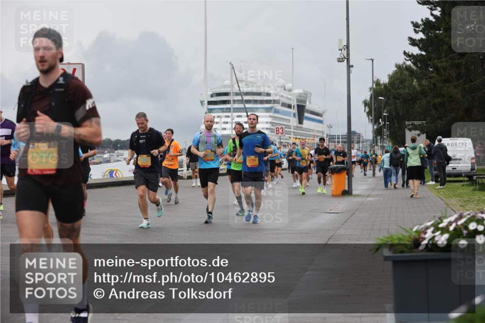 13.09.2026 - Kiel Lauf Andreas Tolksdorf http://msf.ph/oto/10462895 13.09.2026 12:03:14 Kiellinie 11450, 9768, 3 meine-sportfotos.de