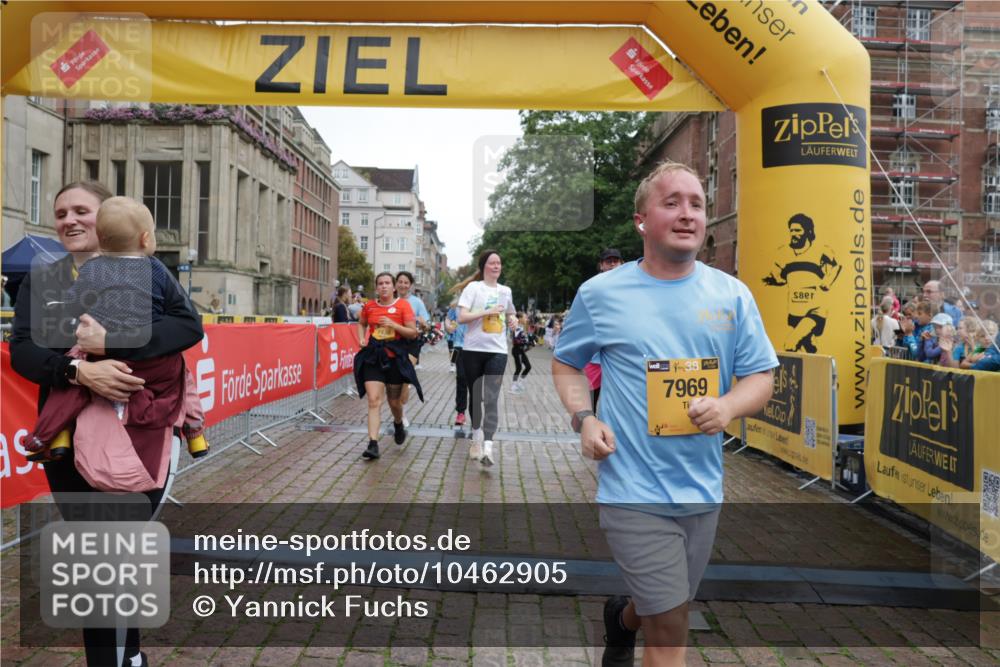 13.09.2026 - Kiel Lauf Yannick Fuchs http://msf.ph/oto/10462905 13.09.2026 09:54:59 Ziel 1412, 1436, 4107, 4640, 5307, 6054, 6158, 6955, 7969, 9509, 9588, 9790, 9932, 10635, 449, 1414, 1441, 2368, 2485, 2979, 3489, 3846, 4911, 4948, 5030, 5503, 5504, 5937, 6815, 6825, 7090, 7661, 7813, 7819, 8327, 8830, 12750, 12751, 1354, 2079, 5883, 6102, 7322, 9117, 10609, 10743, 11564, 12514, 1441, 2368, 2485, 2865, 6327, 6825, 6986, 7090, 10424, 12753 meine-sportfotos.de