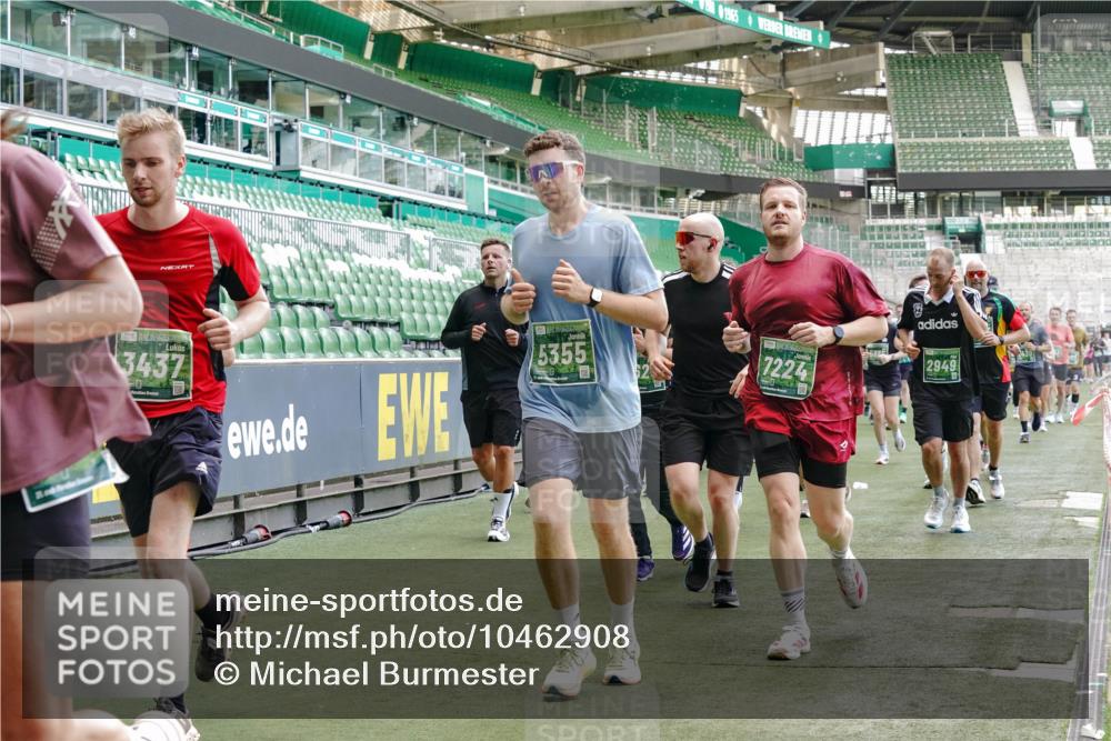 13.09.2026 - 21. swb-Marathon Bremen Michael Burmester http://msf.ph/oto/10462908 13.09.2026 13:12:38 Laufen im Stadion 118, 183, 265, 270, 278, 349, 514, 576, 695, 702, 703, 843, 933, 950, 1005, 1113, 1143, 1226, 1286, 1334, 1435, 1641, 1849, 1851, 1936, 1952, 1991, 2005, 2248, 2264, 2281, 2299, 2336, 2353, 2375, 2377, 2398, 2426, 2439, 2461, 2478, 2505, 2612, 2659, 2665, 2669, 2673, 2684, 2765, 2773, 2792, 2804, 2815, 2816, 2822, 2850, 2860, 2884, 2895, 2907, 2921, 2963, 2966, 2975, 2976, 3016, 3027, 3079, 3082, 3143, 3155, 3159, 3253, 3293, 3308, 3313, 3328, 3349, 3352, 3434, 551 meine-sportfotos.de