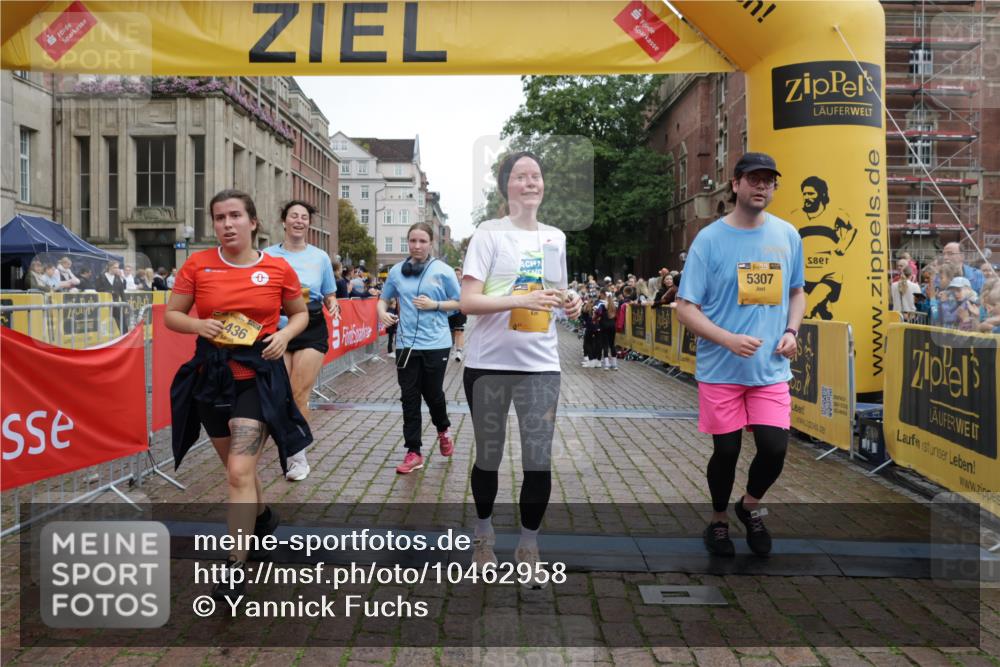 13.09.2026 - Kiel Lauf Yannick Fuchs http://msf.ph/oto/10462958 13.09.2026 09:55:00 Ziel 1412, 1436, 4107, 4640, 5307, 6054, 6158, 6955, 7969, 9509, 9588, 9790, 9932, 10635, 449, 1414, 2368, 2979, 3489, 3846, 4911, 4948, 5030, 5503, 5504, 5937, 6815, 6825, 7090, 7661, 7813, 7819, 8327, 8830, 9932, 12750, 12751, 1354, 2079, 2186, 5883, 6102, 7322, 9117, 10609, 10743, 11564, 12514, 1441, 2368, 2485, 6327, 6825, 6986, 7090, 10424, 12753 meine-sportfotos.de