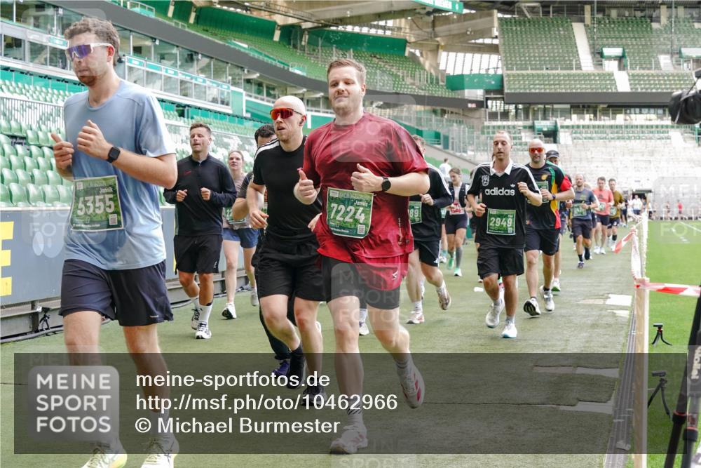13.09.2026 - 21. swb-Marathon Bremen Michael Burmester http://msf.ph/oto/10462966 13.09.2026 13:12:38 Laufen im Stadion 118, 183, 265, 270, 278, 349, 514, 576, 695, 702, 703, 843, 933, 950, 1005, 1113, 1143, 1226, 1286, 1334, 1435, 1641, 1849, 1851, 1936, 1952, 1991, 2005, 2248, 2264, 2281, 2299, 2336, 2353, 2375, 2377, 2398, 2426, 2439, 2461, 2478, 2505, 2612, 2659, 2665, 2669, 2673, 2684, 2765, 2773, 2792, 2804, 2815, 2816, 2822, 2850, 2860, 2884, 2895, 2907, 2921, 2963, 2966, 2975, 2976, 3016, 3027, 3079, 3082, 3143, 3155, 3159, 3253, 3293, 3308, 3313, 3328, 3349, 3352, 3434, 551 meine-sportfotos.de