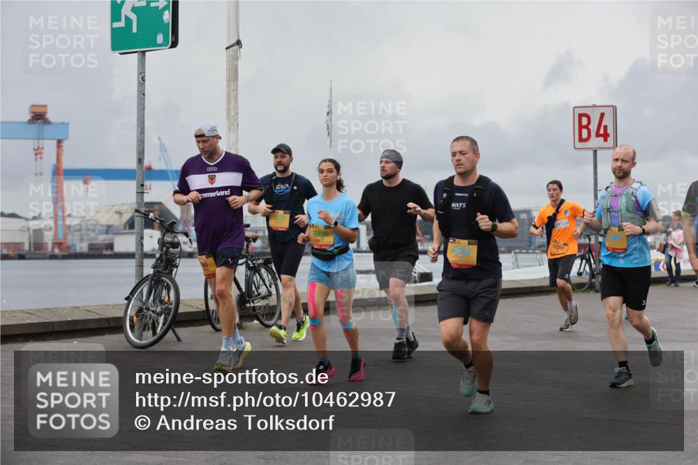 13.09.2026 - Kiel Lauf Andreas Tolksdorf http://msf.ph/oto/10462987 13.09.2026 12:03:17 Kiellinie 1279, 7490, 38, 10285, 4 meine-sportfotos.de