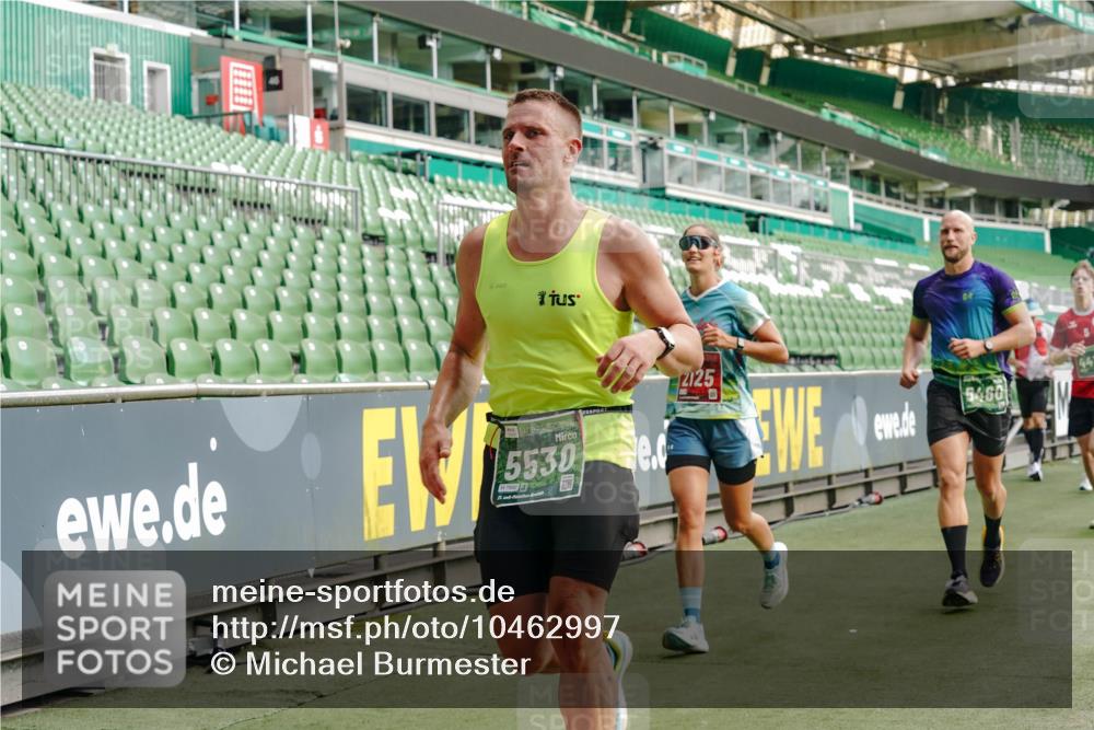 13.09.2026 - 21. swb-Marathon Bremen Michael Burmester http://msf.ph/oto/10462997 13.09.2026 12:55:46 Laufen im Stadion 161, 201, 205, 307, 388, 411, 461, 465, 495, 655, 854, 876, 913, 926, 948, 1053, 1058, 1197, 1390, 1537, 1599, 1645, 1750, 1972, 2001, 2040, 2122, 2125, 2234, 2251, 2260, 2319, 2383, 2390, 2473, 2474, 2535, 2604, 2733, 2801, 2812, 2870, 2922, 2948, 3012, 3057, 3119, 3134, 3175, 3192, 3202, 3206, 3241, 3246, 3290, 3346, 3348, 3356, 3357, 3411, 3508, 3706, 3716, 3836, 4135, 4137, 4171, 4413, 4455, 4479, 4733, 5277, 5430, 5530, 6106, 2498, 3085 meine-sportfotos.de