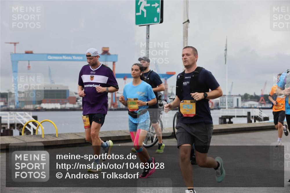 13.09.2026 - Kiel Lauf Andreas Tolksdorf http://msf.ph/oto/10463028 13.09.2026 12:03:17 Kiellinie 80, 19, 38, 7490, 38, 0285 meine-sportfotos.de