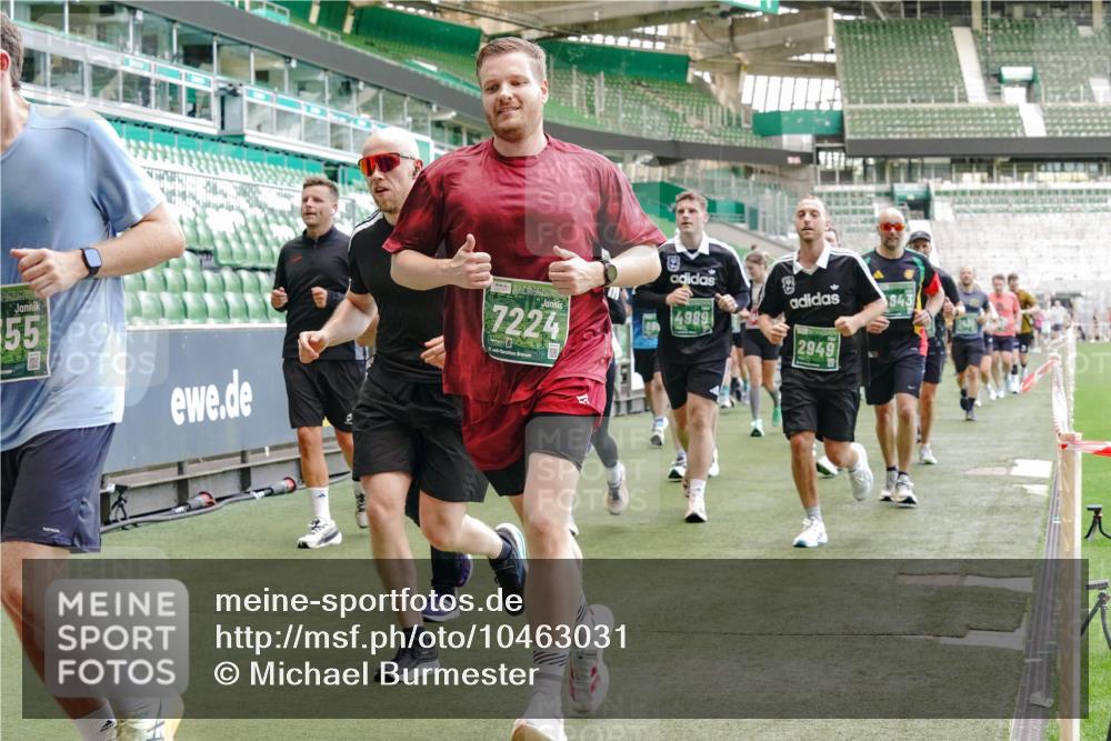 13.09.2026 - 21. swb-Marathon Bremen Michael Burmester http://msf.ph/oto/10463031 13.09.2026 13:12:39 Laufen im Stadion 118, 183, 265, 270, 278, 349, 514, 576, 695, 702, 703, 843, 933, 950, 1005, 1113, 1143, 1226, 1286, 1334, 1426, 1435, 1641, 1849, 1851, 1936, 1952, 1991, 2005, 2248, 2264, 2281, 2299, 2336, 2353, 2375, 2377, 2398, 2426, 2439, 2461, 2478, 2505, 2612, 2659, 2665, 2673, 2684, 2765, 2773, 2792, 2804, 2815, 2816, 2822, 2850, 2860, 2884, 2895, 2907, 2921, 2963, 2966, 2975, 2976, 3016, 3027, 3079, 3082, 3143, 3155, 3159, 3253, 3277, 3293, 3308, 3313, 3328, 3349, 3352, 3434, 551 meine-sportfotos.de