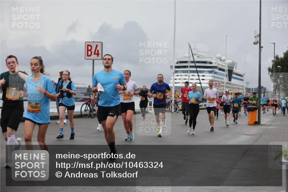 13.09.2026 - Kiel Lauf Andreas Tolksdorf http://msf.ph/oto/10463324 13.09.2026 12:03:30 Kiellinie 4, 3934, 1247, 11925, 3 meine-sportfotos.de