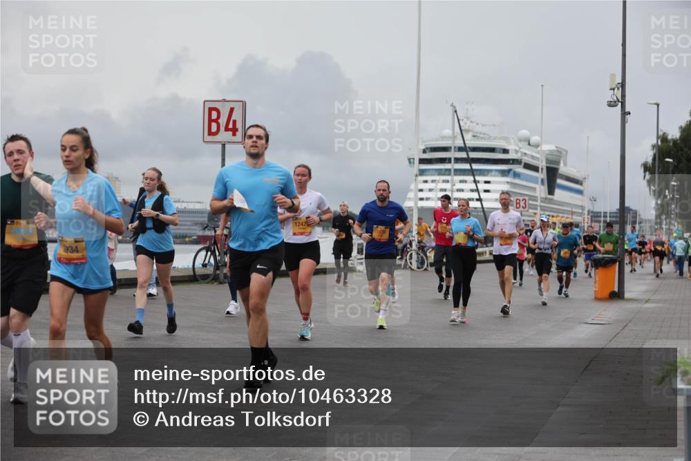 13.09.2026 - Kiel Lauf Andreas Tolksdorf http://msf.ph/oto/10463328 13.09.2026 12:03:30 Kiellinie 1400, 934, 4, 1247, 1670, 3 meine-sportfotos.de
