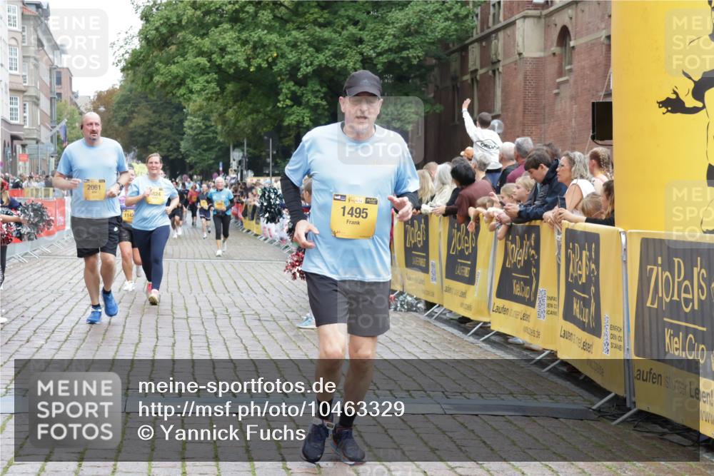 13.09.2026 - Kiel Lauf Yannick Fuchs http://msf.ph/oto/10463329 13.09.2026 09:55:28 Ziel 1354, 1495, 2061, 2186, 5824, 7322, 11421, 1412, 1436, 2079, 4107, 4640, 5307, 5883, 6054, 6102, 6158, 7969, 9117, 9588, 9790, 10609, 10635, 10743, 11564, 12514, 4121, 4174, 5986, 7087, 7846, 8408, 8976, 9226, 9741, 11962, 11970, 12142, 12261, 449, 1436, 2979, 3846, 4107, 4948, 5307, 6054, 6158, 6955, 7813, 7819, 7969, 9509, 9790, 9932 meine-sportfotos.de
