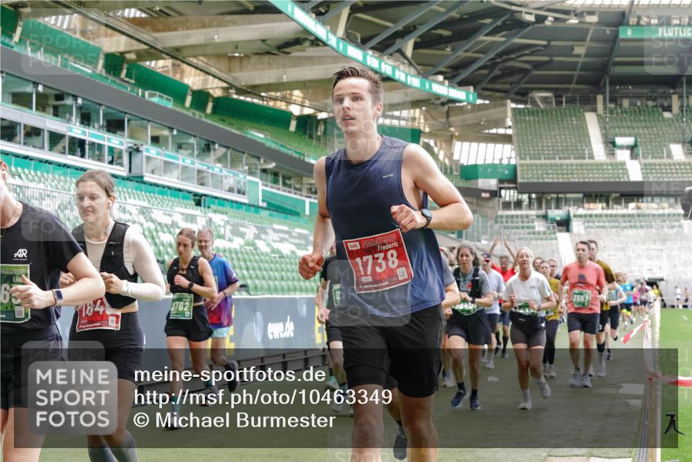 13.09.2026 - 21. swb-Marathon Bremen Michael Burmester http://msf.ph/oto/10463349 13.09.2026 13:12:44 Laufen im Stadion 118, 183, 270, 278, 349, 514, 576, 695, 702, 703, 843, 933, 950, 1005, 1113, 1143, 1226, 1286, 1334, 1426, 1435, 1641, 1849, 1851, 1936, 1952, 1991, 2005, 2248, 2264, 2281, 2336, 2353, 2375, 2377, 2398, 2426, 2439, 2461, 2478, 2505, 2612, 2659, 2665, 2673, 2684, 2765, 2773, 2792, 2804, 2815, 2816, 2822, 2850, 2860, 2884, 2895, 2907, 2921, 2963, 2966, 2975, 2976, 3016, 3027, 3079, 3082, 3143, 3155, 3253, 3277, 3293, 3308, 3313, 3328, 3349, 3434, 551 meine-sportfotos.de