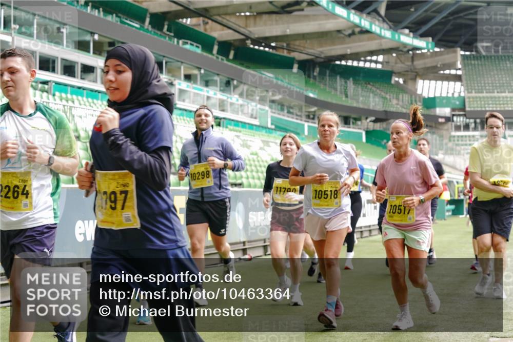13.09.2026 - 21. swb-Marathon Bremen Michael Burmester http://msf.ph/oto/10463364 13.09.2026 10:34:54 Laufen im Stadion 10018, 10093, 10144, 10147, 10157, 10173, 10175, 10177, 10181, 10185, 10236, 10240, 10245, 10254, 10297, 10309, 10355, 10356, 10367, 10368, 10369, 10377, 10415, 10423, 10427, 10428, 10460, 10485, 10492, 10528, 10559, 10578, 10604, 10636, 10639, 10668, 10669, 10677, 10687, 10691, 10699, 10700, 10715, 10772, 10787, 10788, 10809, 10828, 10857, 10914, 10928, 11126, 11162, 11343, 11803, 11965, 10146, 10222 meine-sportfotos.de