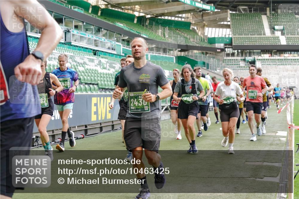 13.09.2026 - 21. swb-Marathon Bremen Michael Burmester http://msf.ph/oto/10463425 13.09.2026 13:12:45 Laufen im Stadion 118, 183, 270, 278, 349, 514, 576, 695, 702, 703, 843, 933, 950, 1005, 1113, 1143, 1226, 1286, 1334, 1426, 1435, 1641, 1849, 1851, 1936, 1952, 1991, 2005, 2248, 2264, 2281, 2336, 2353, 2375, 2377, 2398, 2426, 2439, 2461, 2478, 2505, 2612, 2659, 2665, 2673, 2684, 2765, 2773, 2792, 2804, 2815, 2816, 2822, 2850, 2860, 2884, 2895, 2907, 2921, 2963, 2966, 2975, 2976, 3016, 3027, 3079, 3082, 3143, 3155, 3253, 3277, 3293, 3308, 3313, 3328, 3349, 3434, 551 meine-sportfotos.de