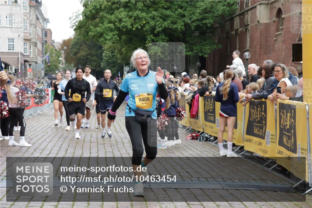 13.09.2026 - Kiel Lauf Yannick Fuchs http://msf.ph/oto/10463454 13.09.2026 09:55:37 Ziel 2061, 5824, 5986, 7087, 7846, 8408, 9741, 11421, 11962, 11970, 12142, 12261, 1354, 1412, 1495, 2061, 2079, 2186, 4640, 5883, 6102, 7322, 9117, 10609, 10743, 11564, 12514, 1589, 2227, 4121, 4174, 5056, 8248, 8521, 8976, 9226, 9399, 12463, 1412, 1436, 4107, 4640, 5307, 6054, 6158, 9588, 10635 meine-sportfotos.de