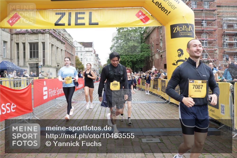 13.09.2026 - Kiel Lauf Yannick Fuchs http://msf.ph/oto/10463555 13.09.2026 09:55:43 Ziel 4121, 4174, 5986, 7087, 7846, 8408, 8976, 9226, 9741, 11962, 11970, 12142, 12261, 1354, 1495, 2061, 2079, 2186, 5824, 5883, 6102, 7322, 9117, 10609, 10743, 11421, 11564, 12514, 1176, 1589, 2227, 5056, 8248, 8521, 9399, 10248, 10267, 11886, 12463, 1412, 4640, 6102, 9588, 10609, 10743, 11564, 12514 meine-sportfotos.de