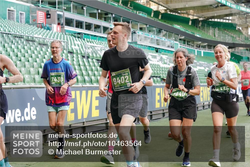13.09.2026 - 21. swb-Marathon Bremen Michael Burmester http://msf.ph/oto/10463564 13.09.2026 13:12:47 Laufen im Stadion 118, 183, 270, 278, 349, 514, 576, 600, 695, 702, 703, 843, 933, 950, 1005, 1113, 1143, 1226, 1286, 1334, 1426, 1435, 1641, 1849, 1851, 1936, 1952, 1991, 2005, 2248, 2264, 2281, 2336, 2353, 2375, 2377, 2398, 2426, 2439, 2461, 2478, 2505, 2612, 2659, 2665, 2673, 2684, 2765, 2773, 2792, 2804, 2815, 2816, 2822, 2850, 2860, 2884, 2895, 2907, 2921, 2963, 2966, 2972, 2975, 2976, 3016, 3027, 3079, 3082, 3143, 3155, 3253, 3277, 3293, 3308, 3313, 3328, 3349, 3434 meine-sportfotos.de