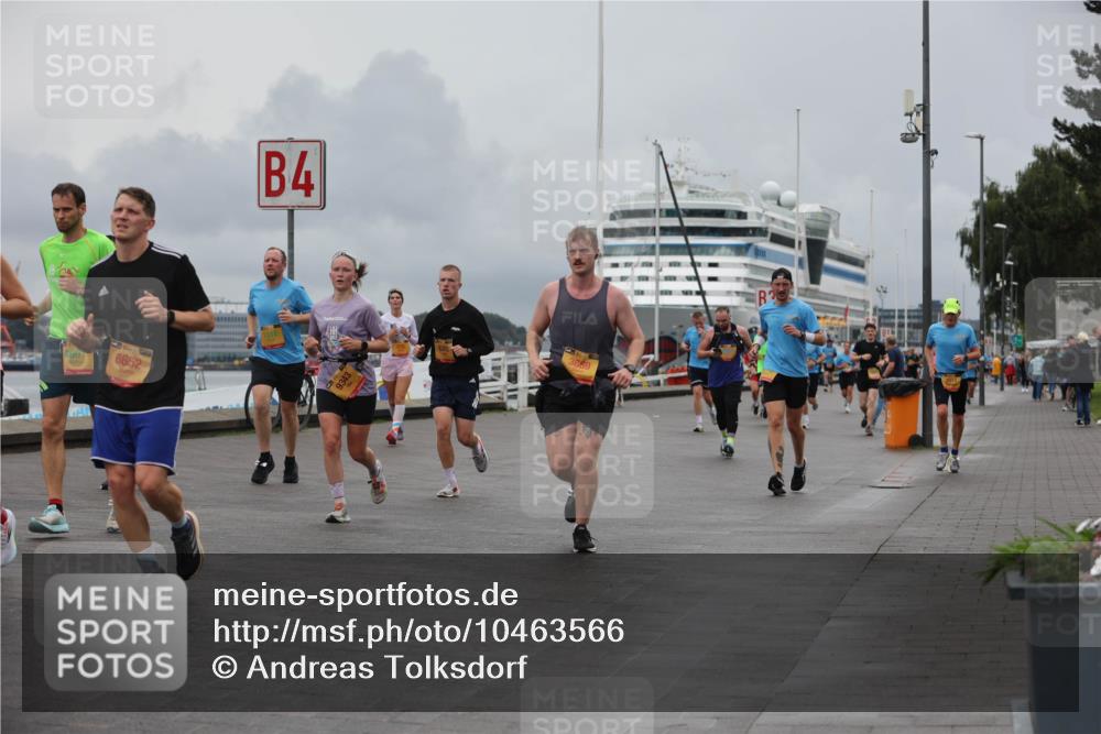 13.09.2026 - Kiel Lauf Andreas Tolksdorf http://msf.ph/oto/10463566 13.09.2026 12:03:48 Kiellinie 460, 8652, 4, 1318, 3669 meine-sportfotos.de