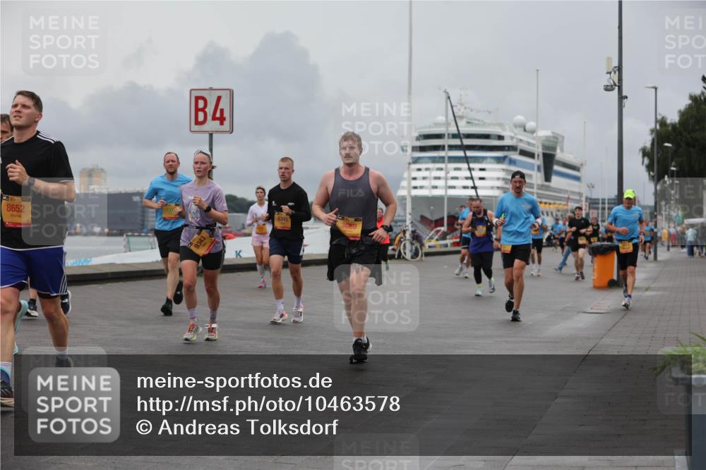 13.09.2026 - Kiel Lauf Andreas Tolksdorf http://msf.ph/oto/10463578 13.09.2026 12:03:49 Kiellinie 39, 8652, 9343, 4, 6343, 3669 meine-sportfotos.de