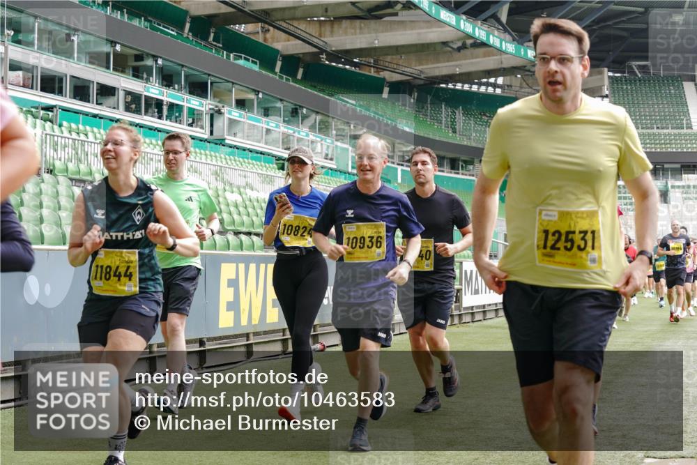 13.09.2026 - 21. swb-Marathon Bremen Michael Burmester http://msf.ph/oto/10463583 13.09.2026 10:34:56 Laufen im Stadion 10018, 10093, 10144, 10147, 10157, 10173, 10175, 10177, 10181, 10182, 10185, 10236, 10240, 10245, 10254, 10297, 10309, 10355, 10356, 10367, 10368, 10369, 10377, 10415, 10423, 10427, 10428, 10460, 10477, 10485, 10492, 10528, 10559, 10578, 10604, 10617, 10636, 10639, 10668, 10669, 10677, 10687, 10691, 10699, 10700, 10715, 10772, 10787, 10788, 10809, 10828, 10857, 10914, 10928, 11126, 11162, 11343, 11803, 11965, 10146, 10222 meine-sportfotos.de
