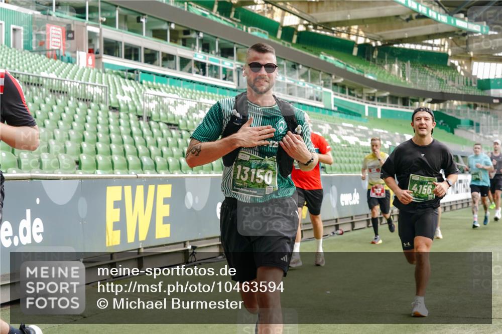 13.09.2026 - 21. swb-Marathon Bremen Michael Burmester http://msf.ph/oto/10463594 13.09.2026 12:55:57 Laufen im Stadion 201, 205, 307, 388, 411, 431, 465, 495, 655, 854, 876, 913, 926, 948, 1053, 1058, 1130, 1197, 1390, 1537, 1599, 1645, 1750, 1972, 2001, 2040, 2122, 2125, 2234, 2251, 2260, 2319, 2383, 2390, 2473, 2474, 2535, 2604, 2733, 2761, 2801, 2812, 2870, 2922, 2948, 3012, 3057, 3119, 3134, 3175, 3192, 3202, 3206, 3241, 3246, 3290, 3346, 3348, 3356, 3411, 3508, 3706, 3716, 3836, 4135, 4137, 4171, 4413, 4455, 4479, 4733, 5277, 5430, 5530, 6106, 2498, 3085 meine-sportfotos.de