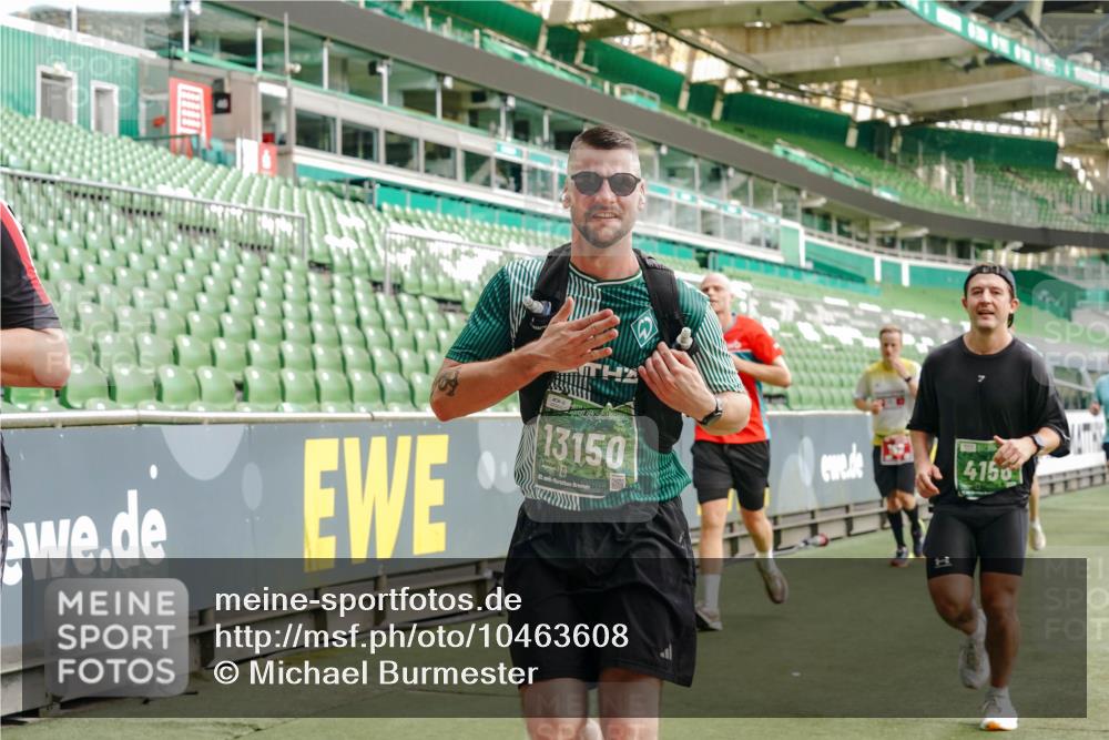 13.09.2026 - 21. swb-Marathon Bremen Michael Burmester http://msf.ph/oto/10463608 13.09.2026 12:55:57 Laufen im Stadion 201, 205, 307, 388, 411, 431, 465, 495, 655, 854, 876, 913, 926, 948, 1053, 1058, 1130, 1197, 1390, 1537, 1599, 1645, 1750, 1972, 2001, 2040, 2122, 2125, 2234, 2251, 2260, 2319, 2383, 2390, 2473, 2474, 2535, 2604, 2733, 2761, 2801, 2812, 2870, 2922, 2948, 3012, 3057, 3119, 3134, 3175, 3192, 3202, 3206, 3241, 3246, 3290, 3346, 3348, 3356, 3411, 3508, 3706, 3716, 3836, 4135, 4137, 4171, 4413, 4455, 4479, 4733, 5277, 5430, 5530, 6106, 2498, 3085 meine-sportfotos.de