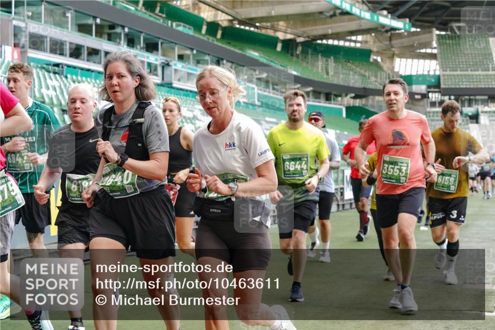 13.09.2026 - 21. swb-Marathon Bremen Michael Burmester http://msf.ph/oto/10463611 13.09.2026 13:12:48 Laufen im Stadion 118, 183, 270, 278, 349, 514, 576, 600, 695, 702, 703, 843, 933, 950, 1005, 1113, 1143, 1226, 1286, 1334, 1426, 1435, 1596, 1641, 1849, 1851, 1936, 1952, 1991, 2005, 2248, 2264, 2281, 2336, 2353, 2375, 2377, 2398, 2426, 2439, 2461, 2478, 2505, 2612, 2659, 2665, 2673, 2684, 2765, 2773, 2792, 2804, 2815, 2816, 2822, 2850, 2860, 2884, 2895, 2907, 2921, 2963, 2966, 2972, 2975, 2976, 3016, 3027, 3079, 3082, 3143, 3155, 3253, 3277, 3293, 3308, 3313, 3328, 3349, 3434 meine-sportfotos.de