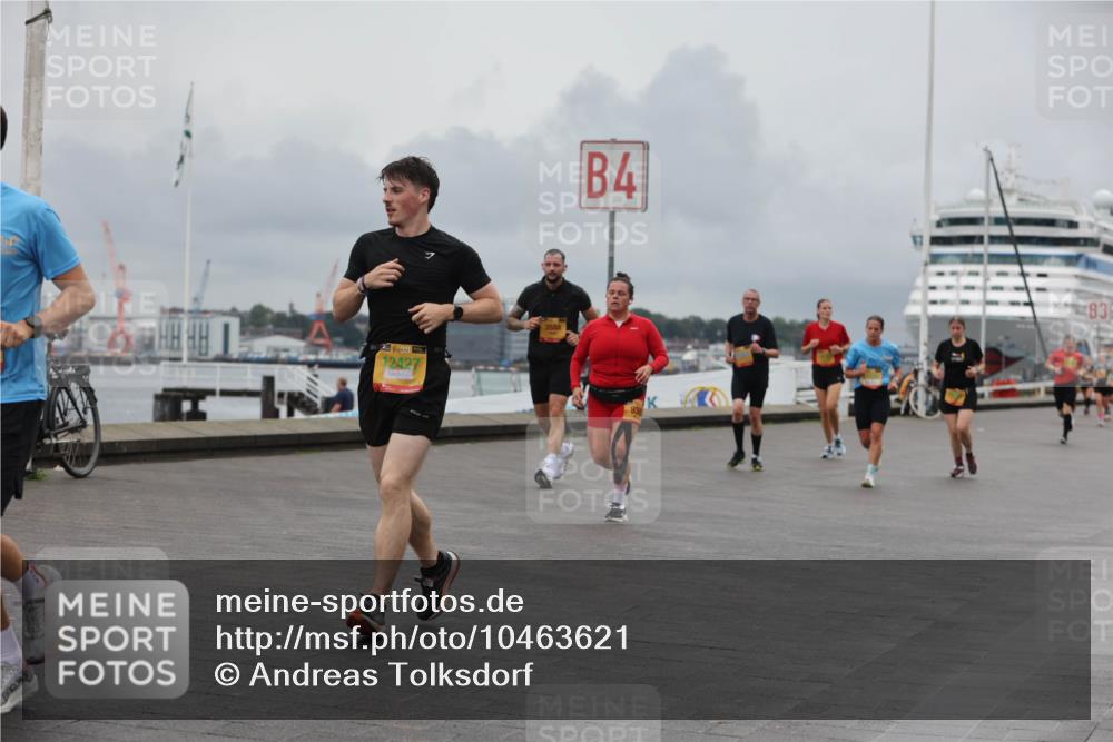 13.09.2026 - Kiel Lauf Andreas Tolksdorf http://msf.ph/oto/10463621 13.09.2026 12:04:00 Kiellinie 116, 239, 12427, 4, 3 meine-sportfotos.de