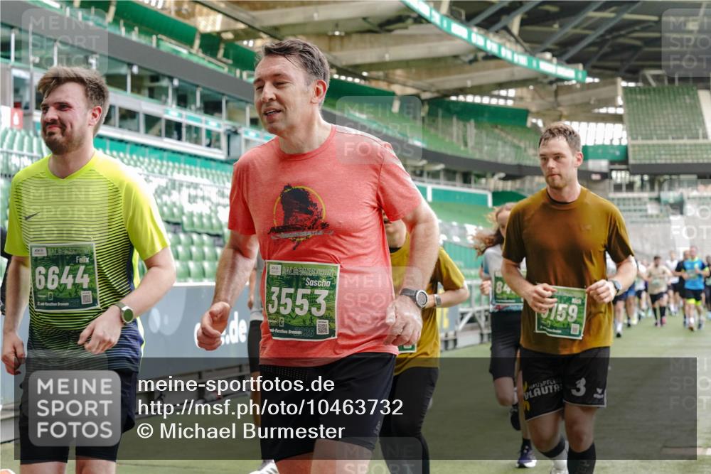 13.09.2026 - 21. swb-Marathon Bremen Michael Burmester http://msf.ph/oto/10463732 13.09.2026 13:12:49 Laufen im Stadion 118, 183, 270, 278, 349, 514, 576, 600, 695, 702, 703, 843, 933, 950, 1005, 1113, 1143, 1226, 1286, 1334, 1426, 1435, 1596, 1641, 1849, 1851, 1936, 1952, 1991, 2005, 2079, 2248, 2264, 2281, 2336, 2353, 2375, 2377, 2398, 2426, 2439, 2461, 2478, 2505, 2612, 2659, 2665, 2673, 2684, 2765, 2773, 2792, 2804, 2815, 2816, 2822, 2850, 2860, 2884, 2895, 2907, 2921, 2963, 2966, 2972, 2975, 2976, 3016, 3027, 3079, 3082, 3143, 3155, 3253, 3277, 3293, 3308, 3313, 3328, 3349, 3434 meine-sportfotos.de