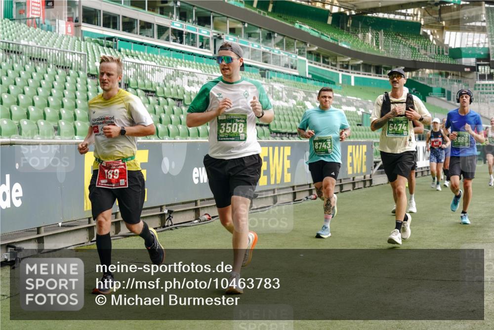 13.09.2026 - 21. swb-Marathon Bremen Michael Burmester http://msf.ph/oto/10463783 13.09.2026 12:56:00 Laufen im Stadion 201, 205, 307, 388, 411, 431, 465, 495, 655, 854, 876, 913, 926, 948, 1053, 1058, 1130, 1197, 1390, 1537, 1599, 1645, 1750, 1972, 2001, 2040, 2122, 2125, 2234, 2251, 2260, 2319, 2383, 2390, 2473, 2474, 2535, 2604, 2634, 2733, 2761, 2812, 2870, 2922, 2948, 3057, 3119, 3134, 3175, 3192, 3202, 3206, 3241, 3246, 3290, 3346, 3348, 3356, 3411, 3508, 3706, 3716, 3836, 4135, 4137, 4171, 4413, 4455, 4479, 4733, 5277, 5430, 5530, 6106, 2498, 3085 meine-sportfotos.de