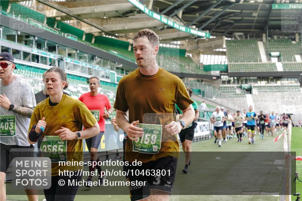 13.09.2026 - 21. swb-Marathon Bremen Michael Burmester http://msf.ph/oto/10463801 13.09.2026 13:12:50 Laufen im Stadion 118, 183, 270, 278, 349, 514, 576, 600, 695, 702, 703, 843, 933, 950, 1005, 1113, 1143, 1226, 1286, 1334, 1426, 1435, 1596, 1641, 1849, 1851, 1936, 1952, 1991, 2005, 2079, 2248, 2264, 2281, 2336, 2353, 2375, 2377, 2398, 2426, 2439, 2461, 2478, 2505, 2612, 2659, 2665, 2673, 2684, 2765, 2773, 2792, 2804, 2815, 2816, 2822, 2850, 2860, 2884, 2895, 2907, 2921, 2963, 2966, 2972, 2975, 2976, 3016, 3027, 3079, 3082, 3143, 3155, 3253, 3277, 3293, 3308, 3313, 3328, 3349, 3434 meine-sportfotos.de