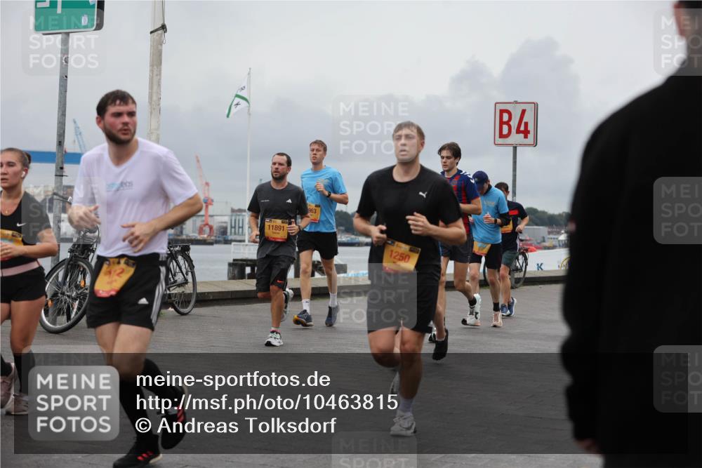 13.09.2026 - Kiel Lauf Andreas Tolksdorf http://msf.ph/oto/10463815 13.09.2026 12:04:20 Kiellinie 11891, 963, 1250, 4 meine-sportfotos.de