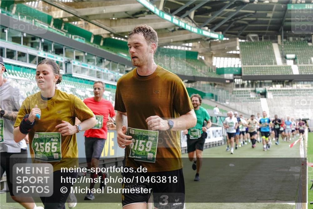 13.09.2026 - 21. swb-Marathon Bremen Michael Burmester http://msf.ph/oto/10463818 13.09.2026 13:12:50 Laufen im Stadion 118, 183, 270, 278, 349, 514, 576, 600, 695, 702, 703, 843, 933, 950, 1005, 1113, 1143, 1226, 1286, 1334, 1426, 1435, 1596, 1641, 1849, 1851, 1936, 1952, 1991, 2005, 2079, 2248, 2264, 2281, 2336, 2353, 2375, 2377, 2398, 2426, 2439, 2461, 2478, 2505, 2612, 2659, 2665, 2673, 2684, 2765, 2773, 2792, 2804, 2815, 2816, 2822, 2850, 2860, 2884, 2895, 2907, 2921, 2963, 2966, 2972, 2975, 2976, 3016, 3027, 3079, 3082, 3143, 3155, 3253, 3277, 3293, 3308, 3313, 3328, 3349, 3434 meine-sportfotos.de